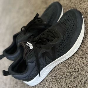 Womens NB sneakers